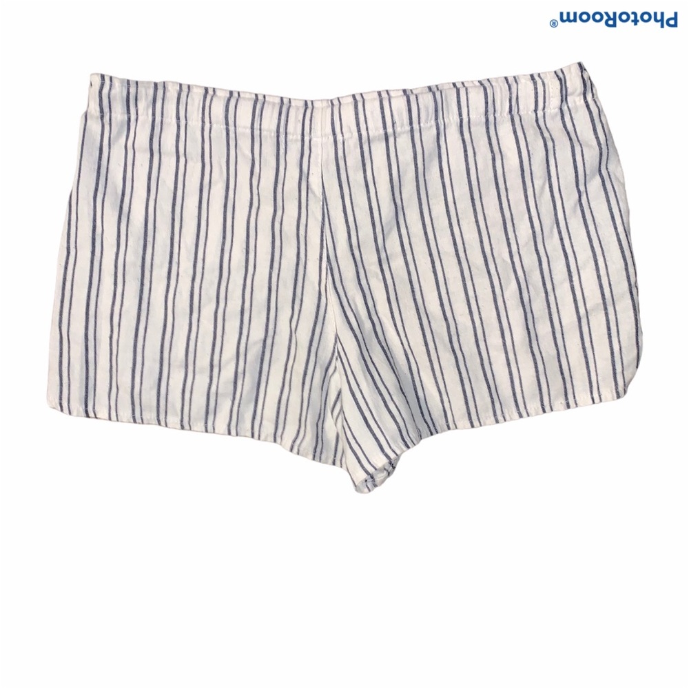 Brandy Melville shorts - Picture 2 of 2